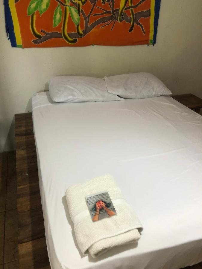 Be My Guest Cabinas Puerto Viejo de Talamanca Экстерьер фото