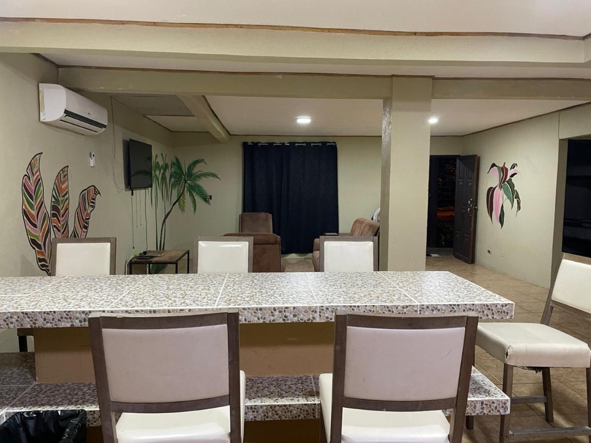 Be My Guest Cabinas Puerto Viejo de Talamanca Экстерьер фото
