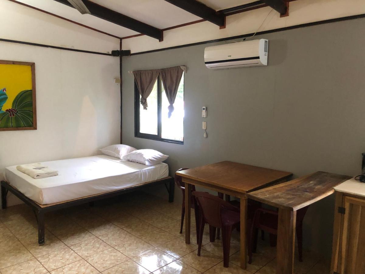 Be My Guest Cabinas Puerto Viejo de Talamanca Экстерьер фото